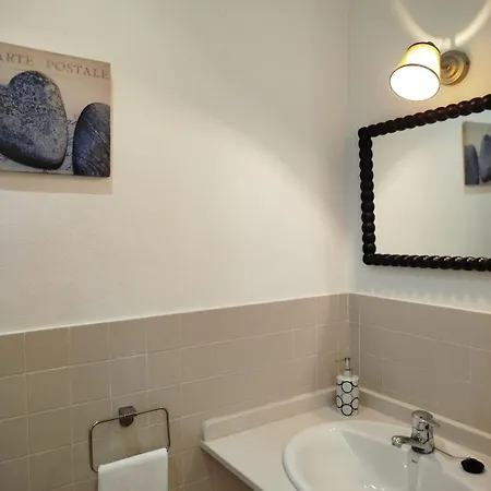 Farinas 11 Apartment